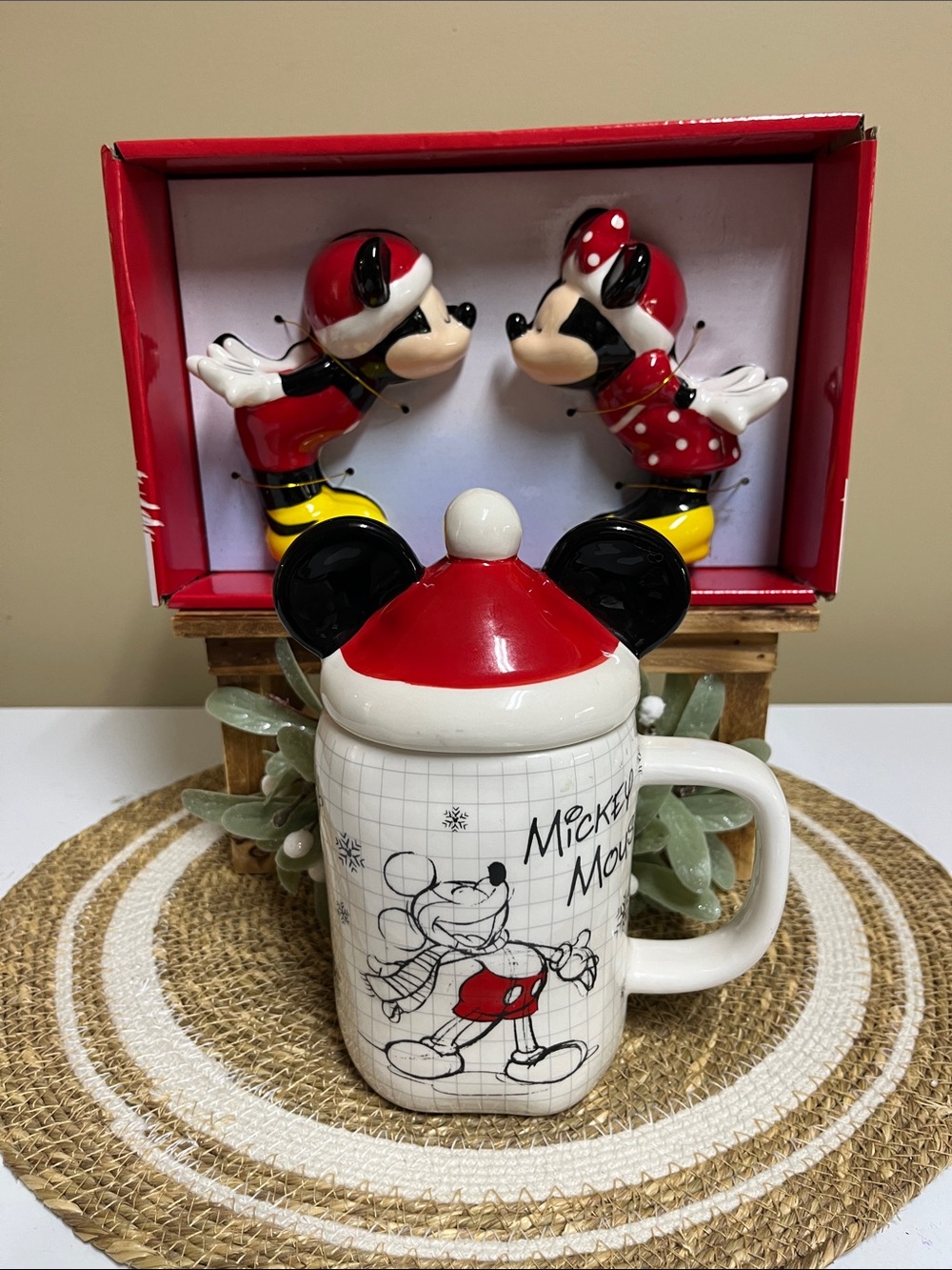 Mickey/Minnie Disney Christmas Salt/Pepper Shakers & Mickey Mug Bundle